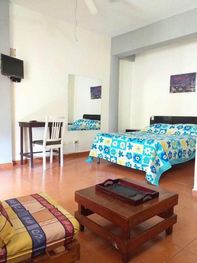 Hostal Condo-Parque Santo Domingo Exterior photo