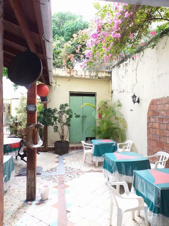 Hostal Condo-Parque Santo Domingo Exterior photo